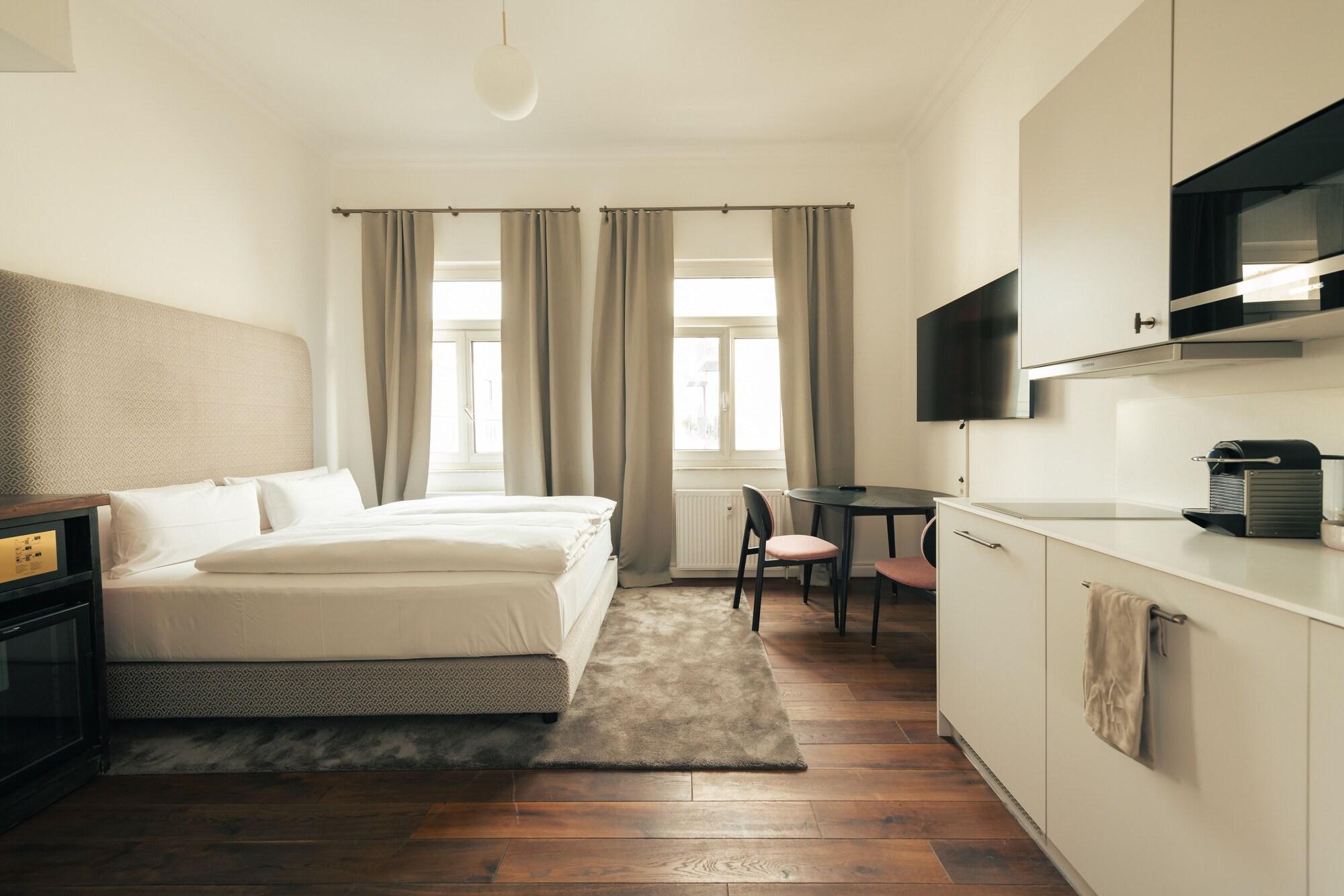 Bob W Mitte Aparthotel 4*